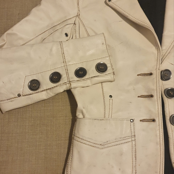 Danier Distressed Leather Jacket Limited Edition in Off-white XS - Picture 7 of 10